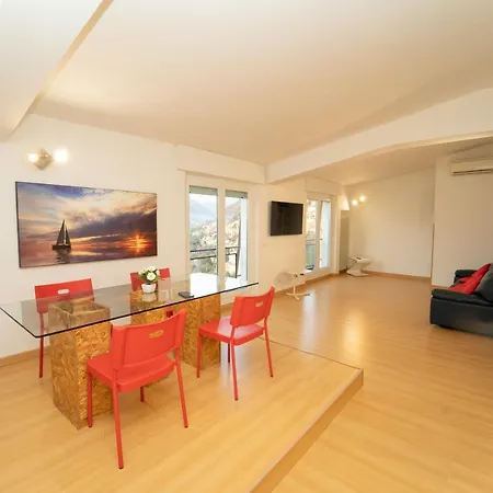 Spettacolare Loft Sul Lago Di Como Διαμέρισμα